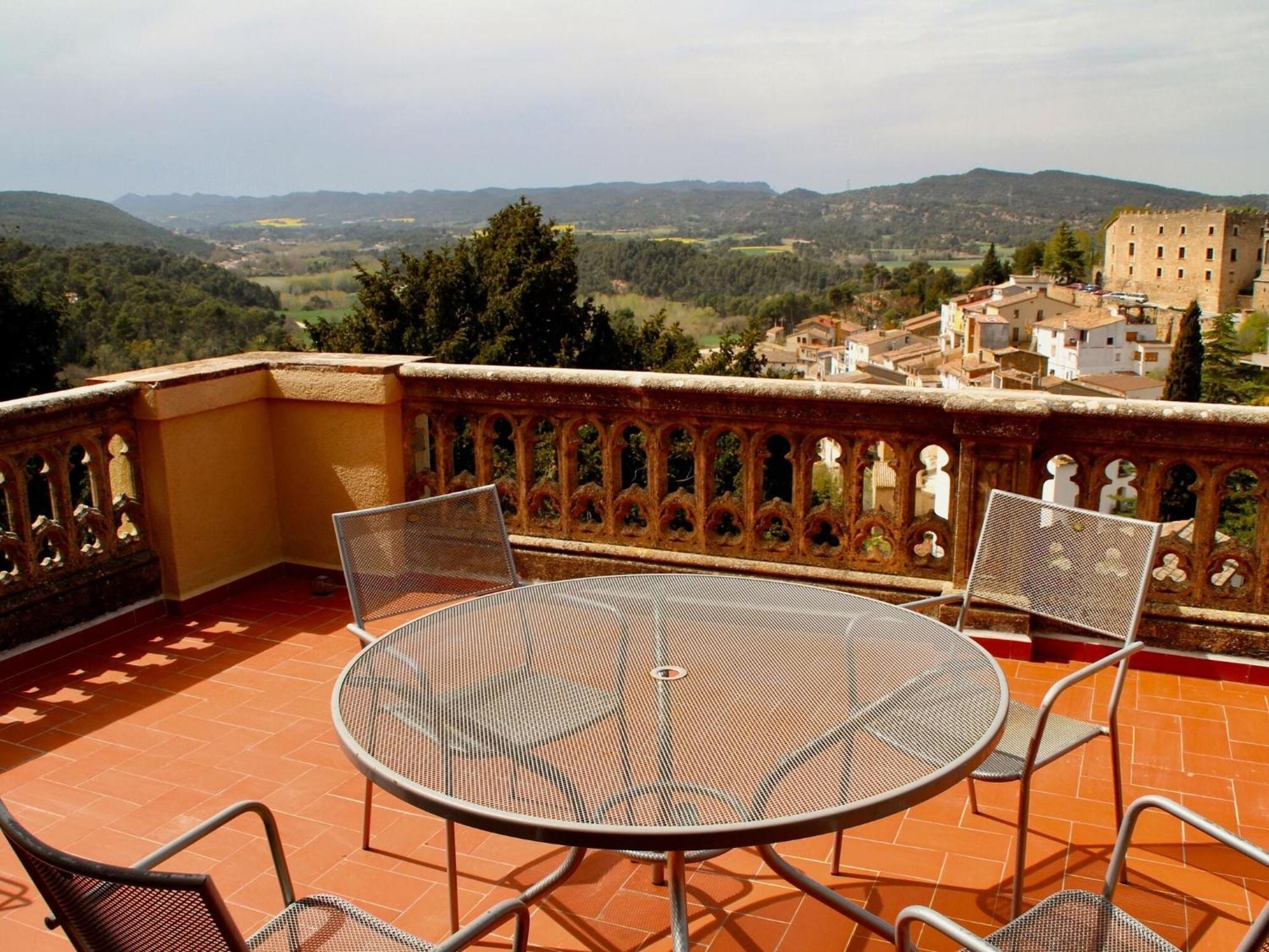 Montserrat Apartment With Terrace And Pool La Torre de Claramunt Bagian luar foto